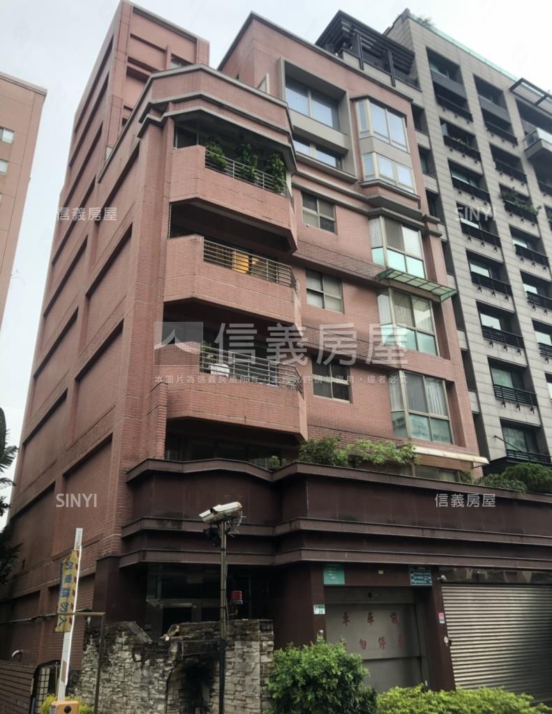 邑品社區外觀及周邊環境