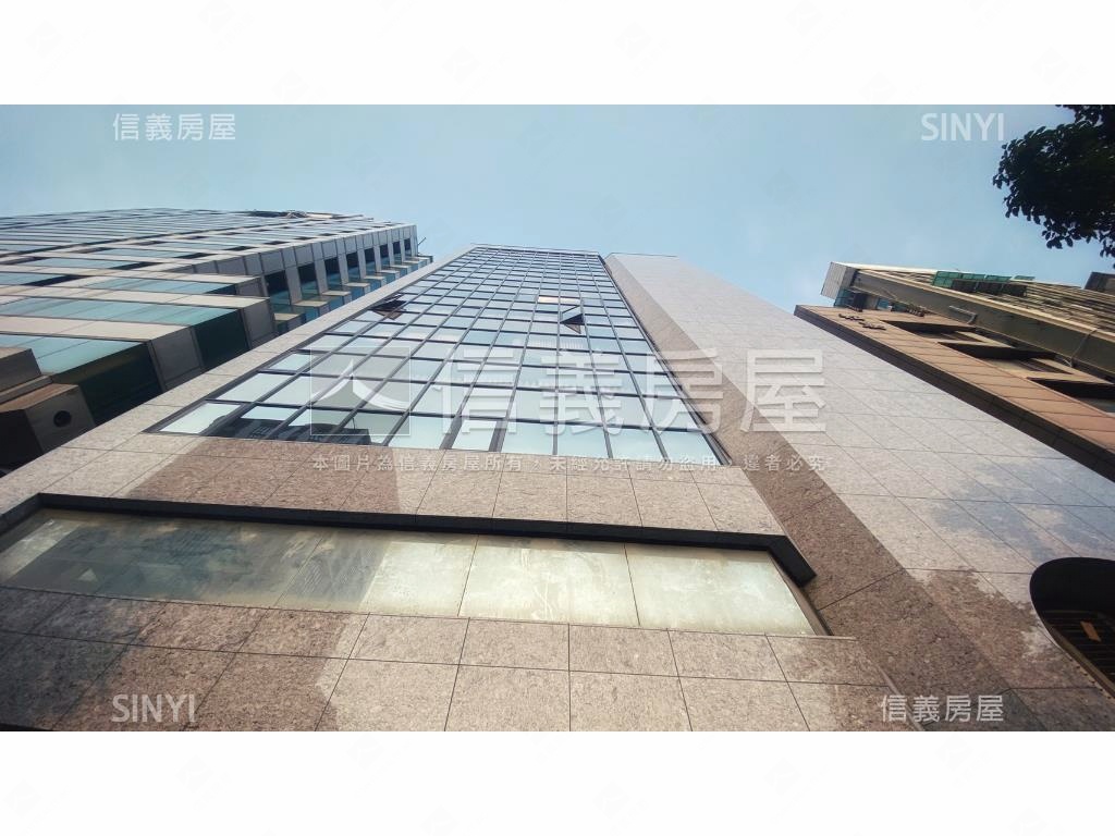 國際商業大樓社區外觀及周邊環境