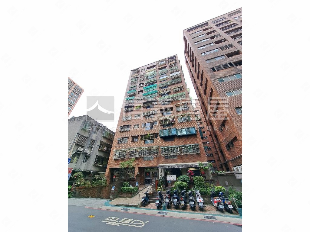中安大樓社區外觀及周邊環境