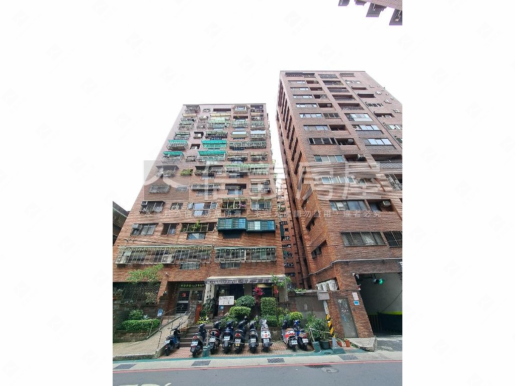 中安大樓社區外觀及周邊環境
