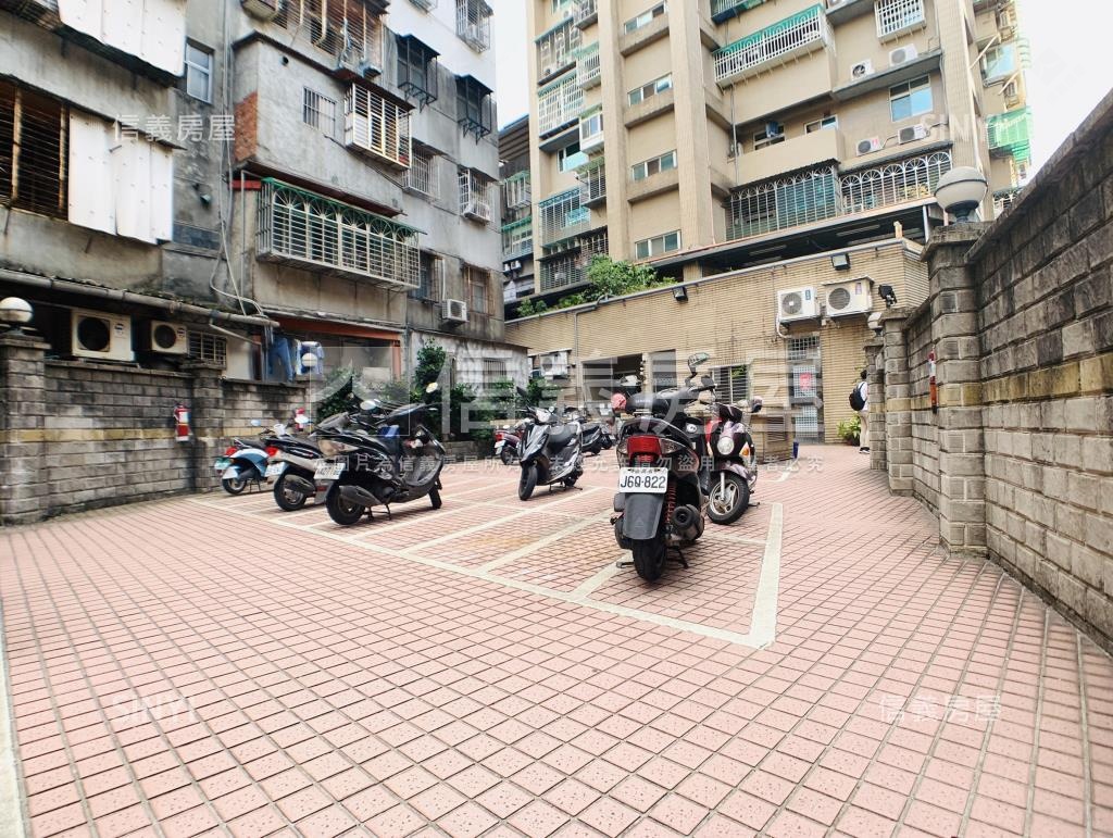 青雲首府社區外觀及周邊環境