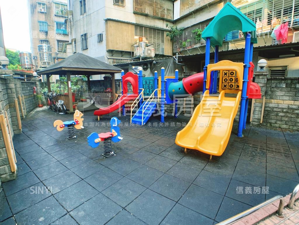 青雲首府社區外觀及周邊環境