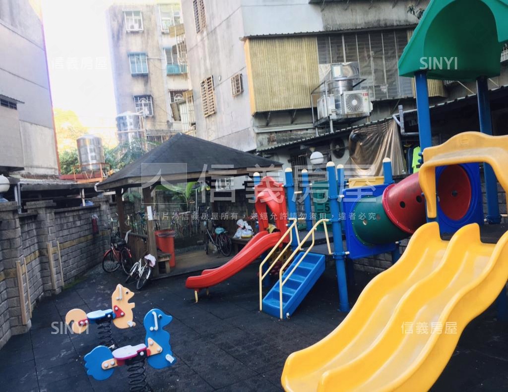 青雲首府社區外觀及周邊環境