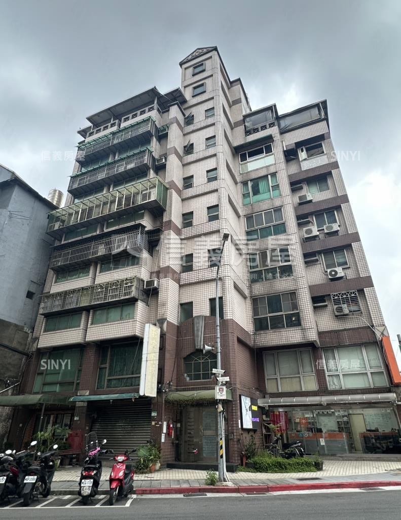 年年春社區外觀及周邊環境