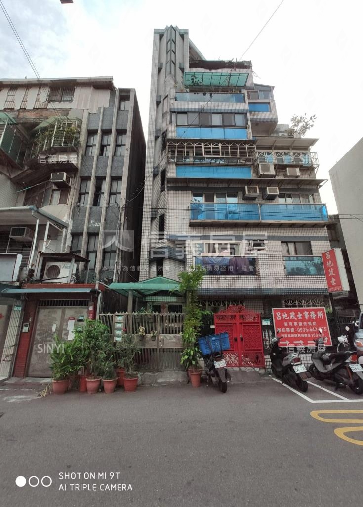 富民路145巷35弄15號華廈社區外觀及周邊環境