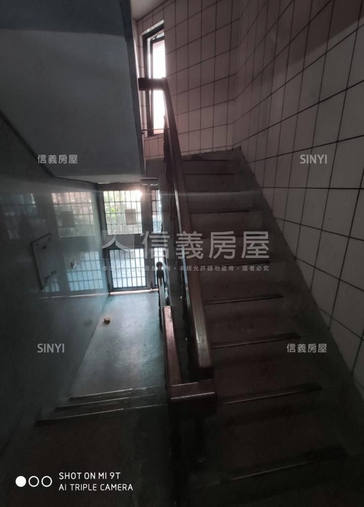 富民路145巷35弄15號華廈社區外觀及周邊環境