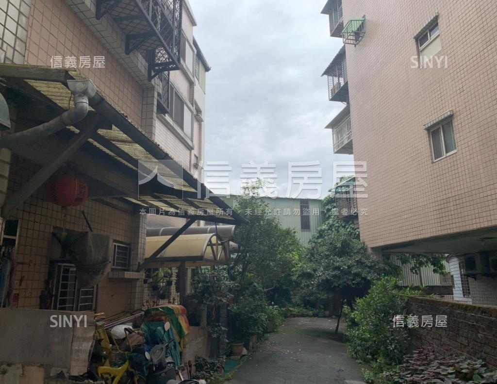 水湳街273號華廈社區外觀及周邊環境