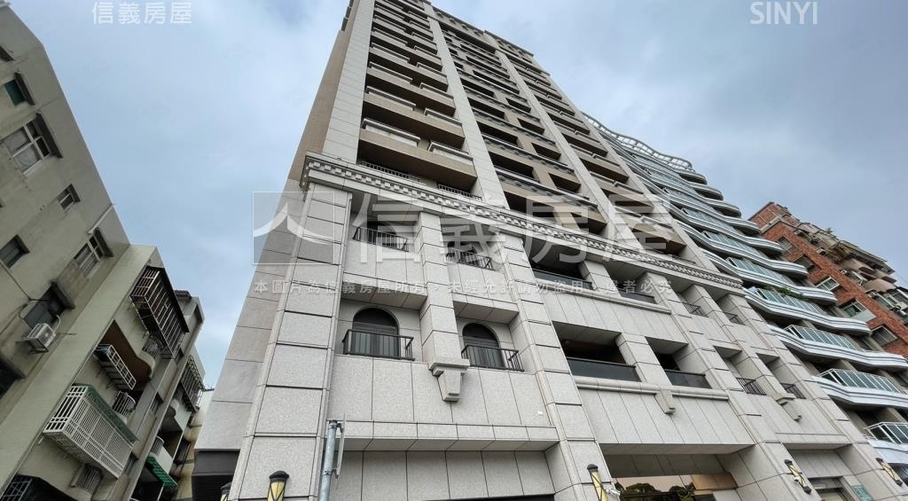 金河富居社區外觀及周邊環境