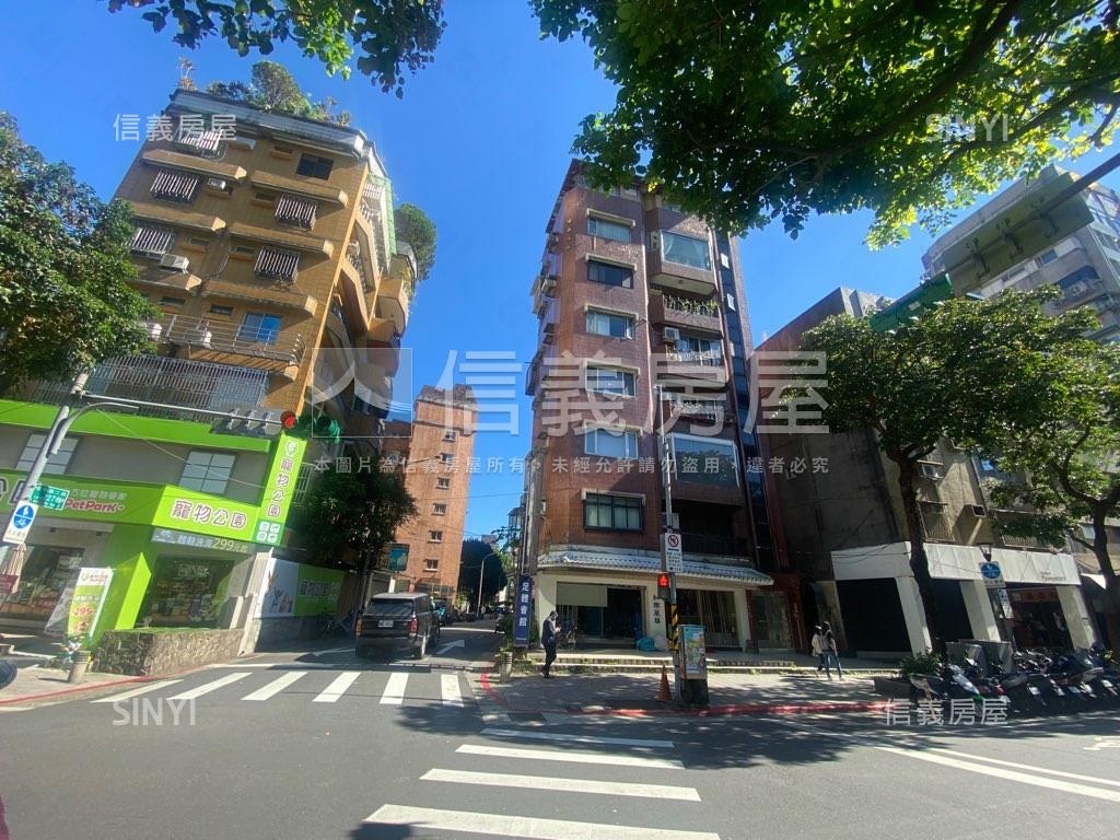 維茵名廈社區外觀及周邊環境