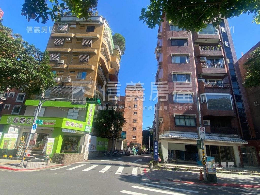 維茵名廈社區外觀及周邊環境