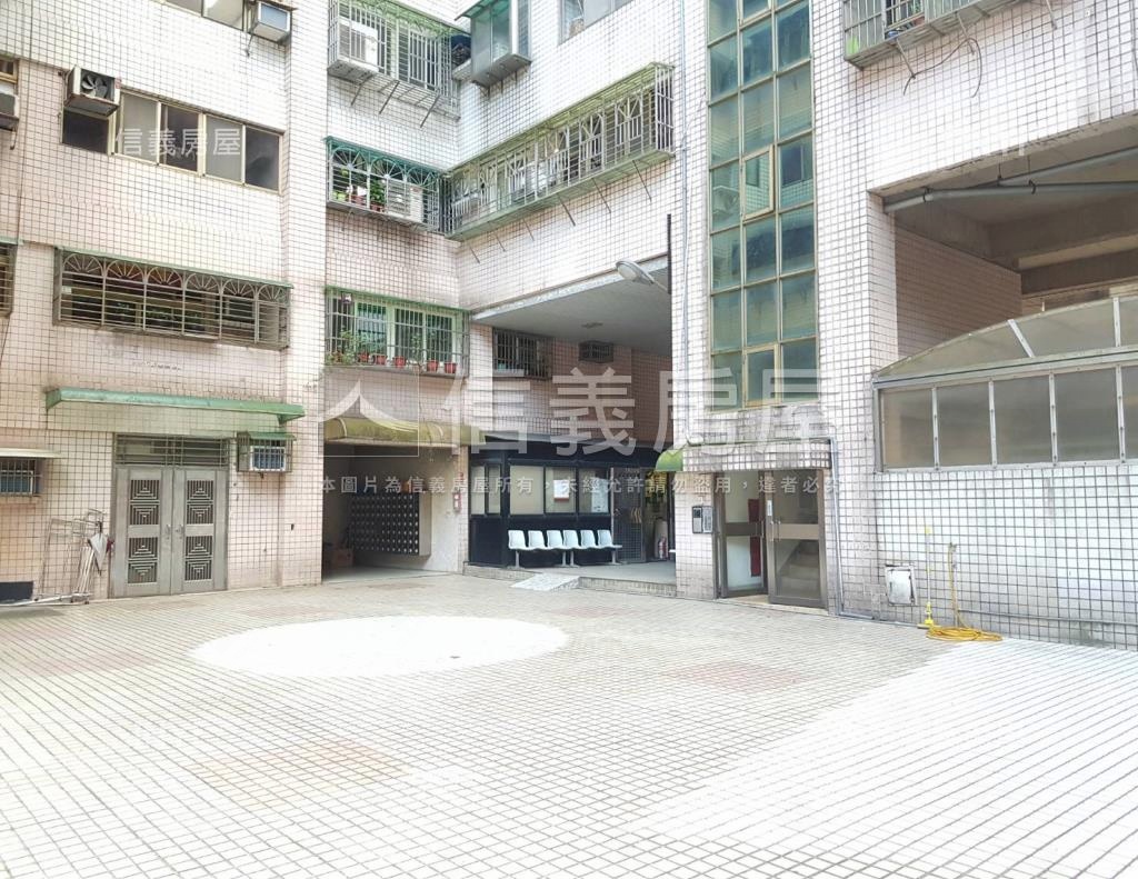 台北小天地第一期社區外觀及周邊環境