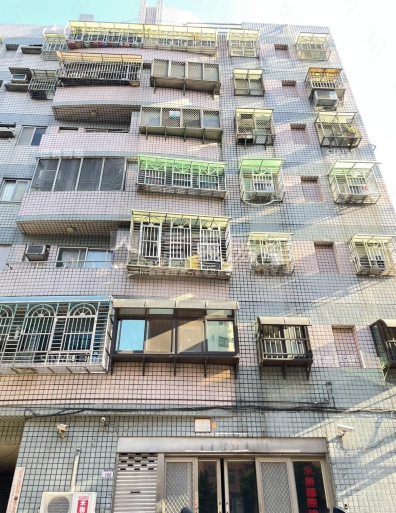 台北京華社區外觀及周邊環境