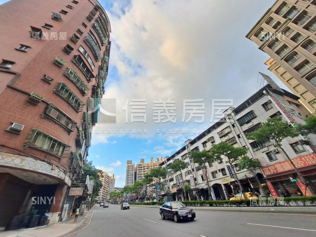 富比天下-北棟社區外觀及周邊環境