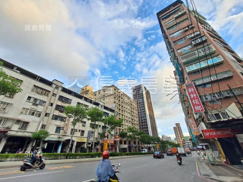 富比天下-北棟社區外觀及周邊環境