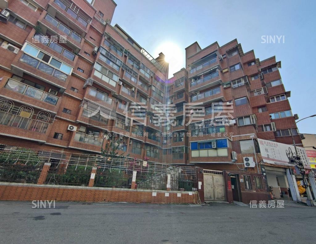 擁翠大樓社區外觀及周邊環境