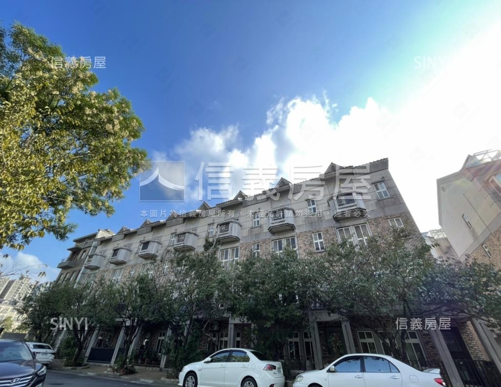白朗峰社區外觀及周邊環境