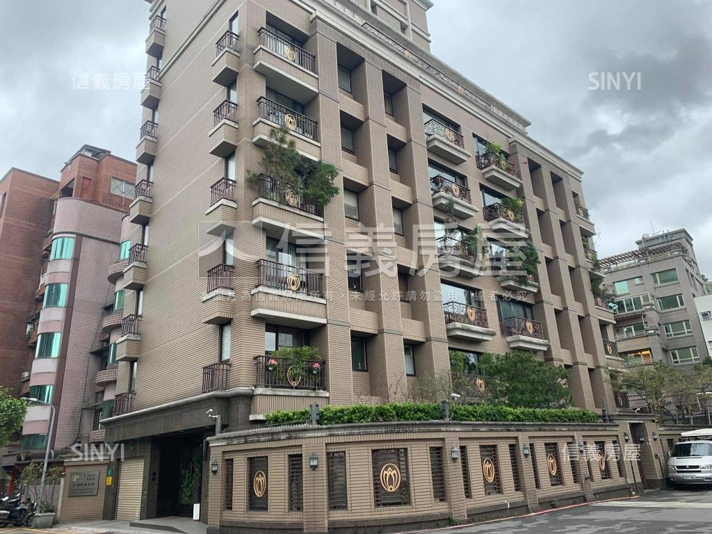 官邸豐華社區外觀及周邊環境