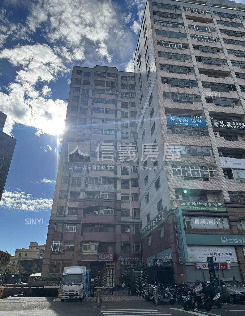 中山天廈社區外觀及周邊環境