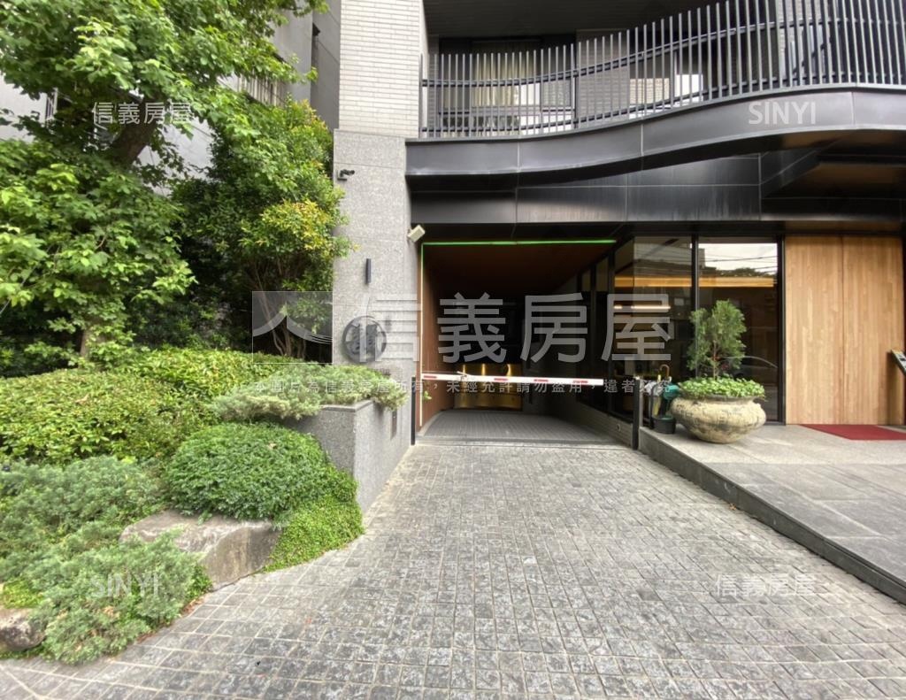 東騰韻社區外觀及周邊環境