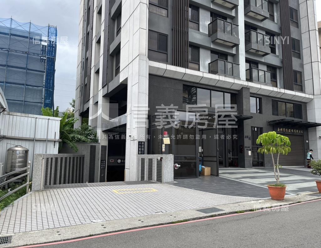 康鈞湛社區外觀及周邊環境