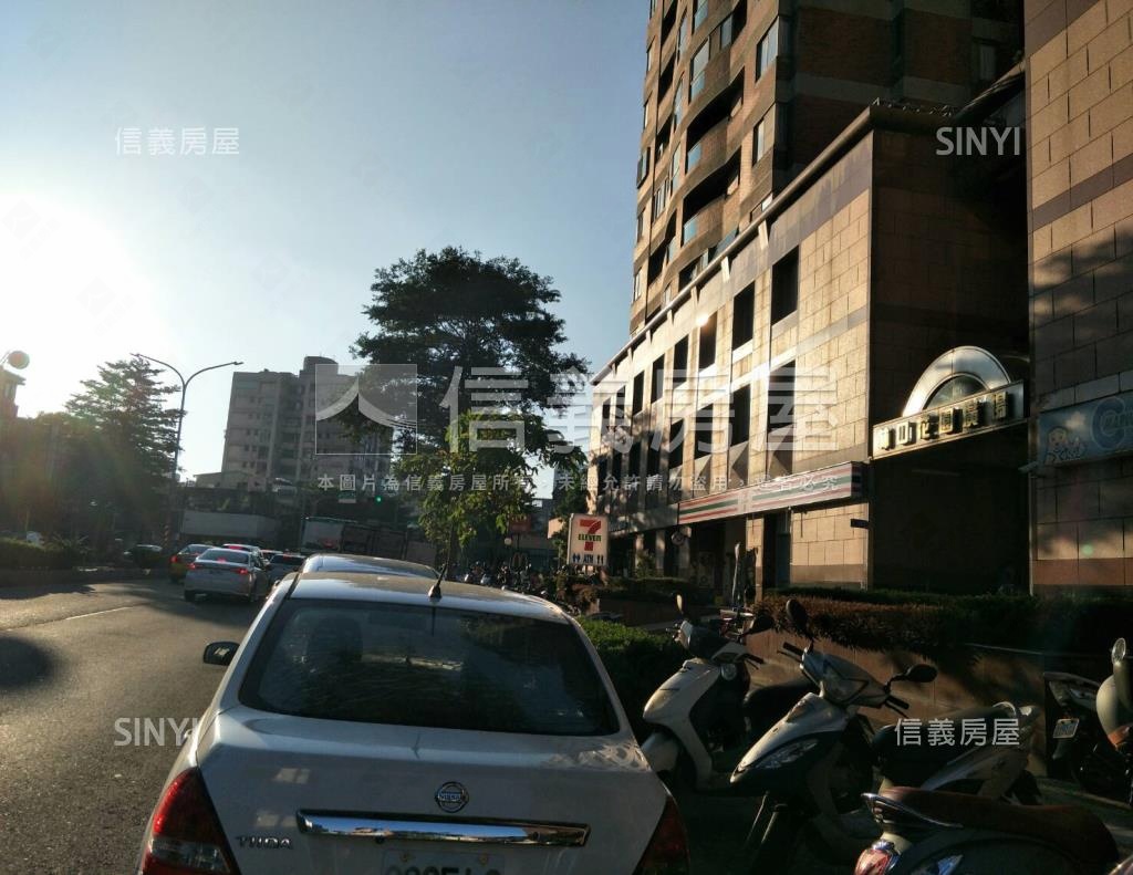 林口花園廣場社區外觀及周邊環境