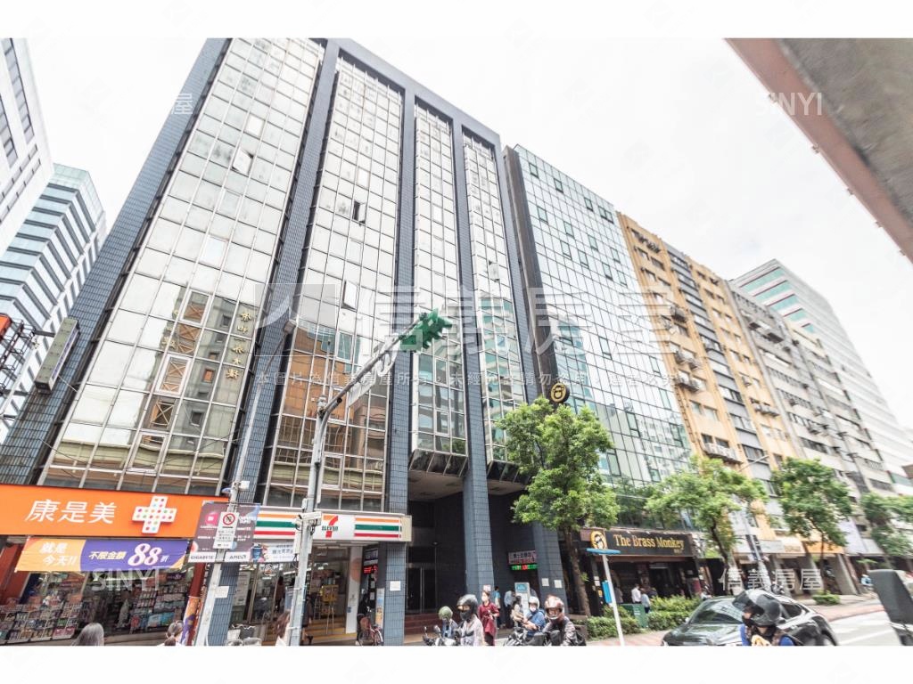 世青企業大樓社區外觀及周邊環境