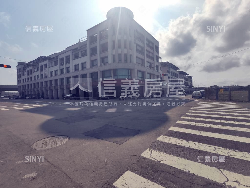 名發首富社區外觀及周邊環境