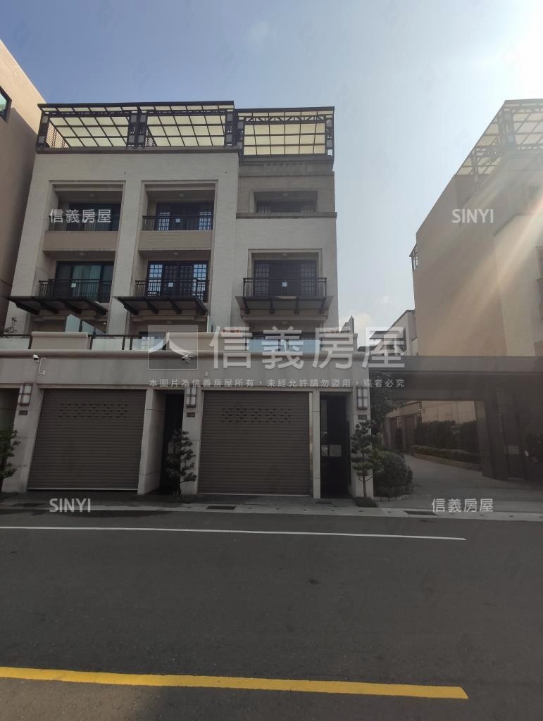 名發首富社區外觀及周邊環境