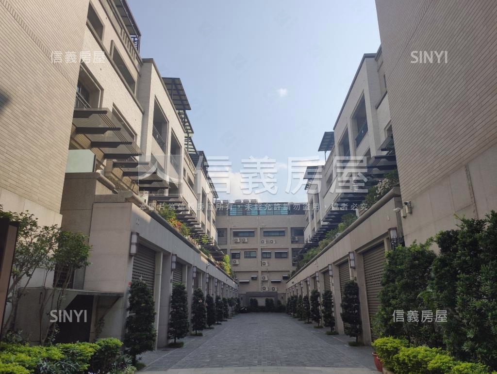 名發首富社區外觀及周邊環境