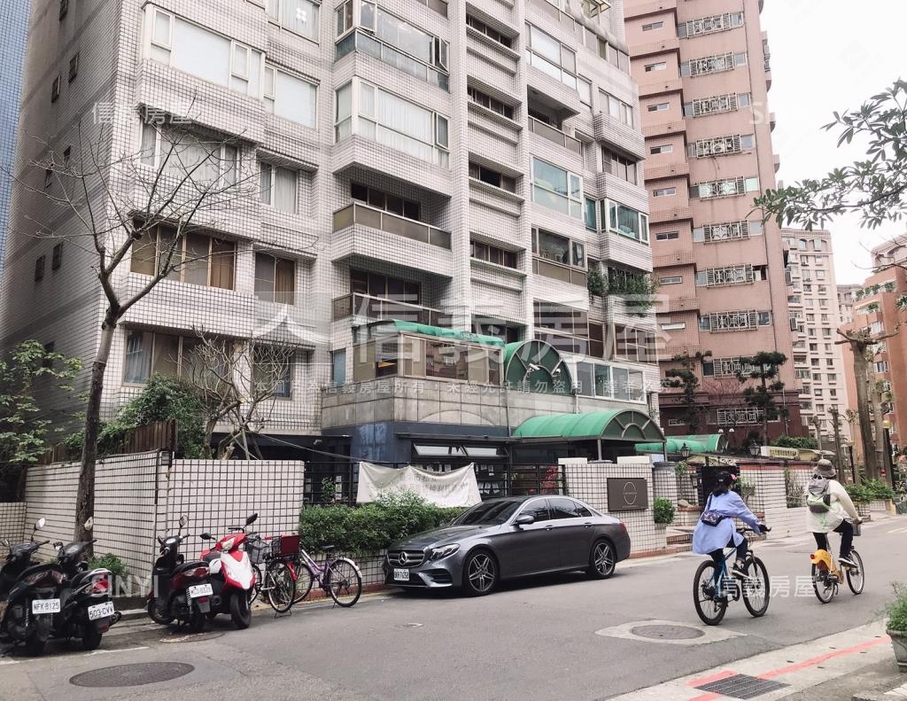 國璽社區外觀及周邊環境