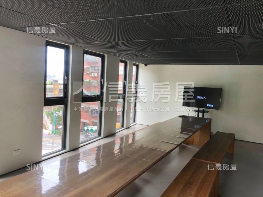 小宅革命B區社區外觀及周邊環境