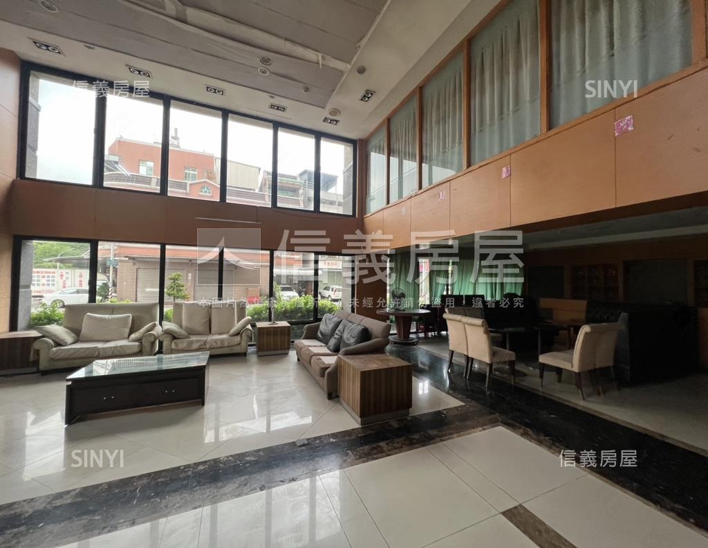 新領袖社區外觀及周邊環境