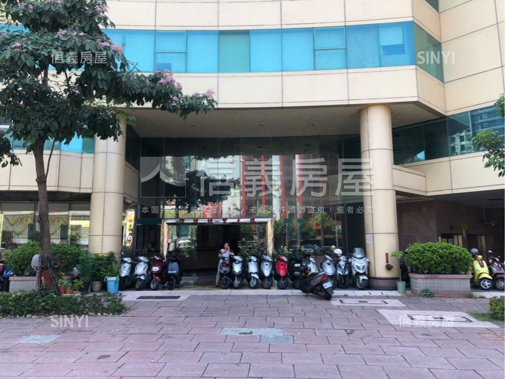 環球經貿大樓社區外觀及周邊環境