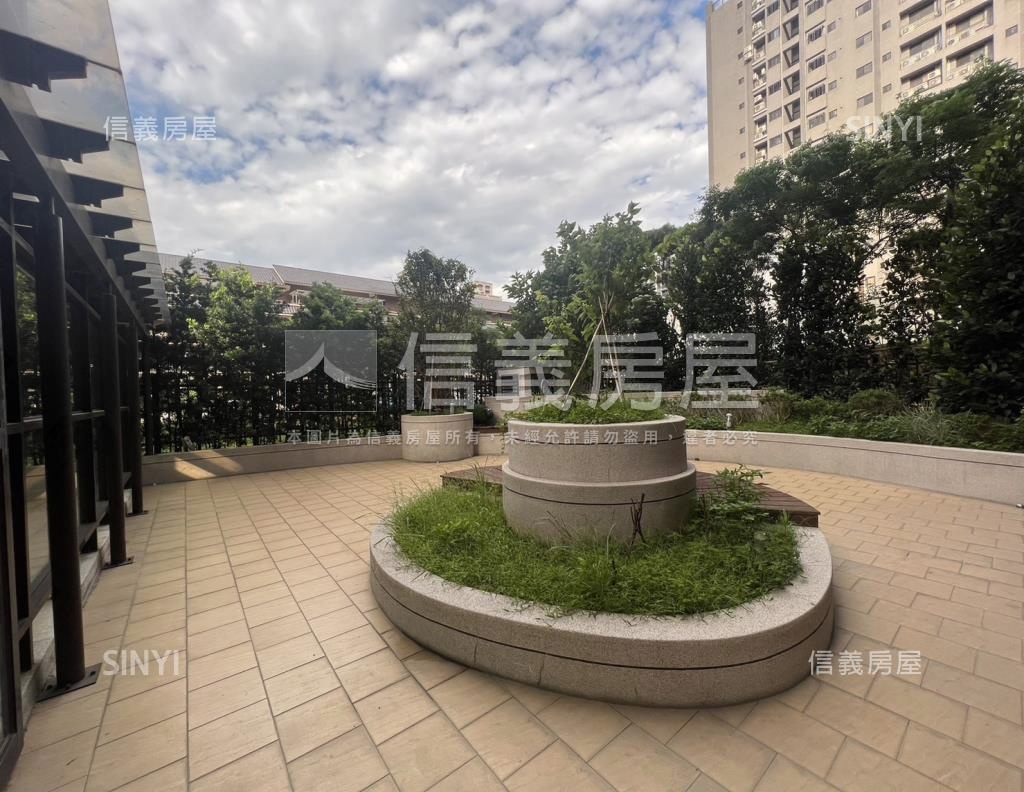 京沅綻社區外觀及周邊環境