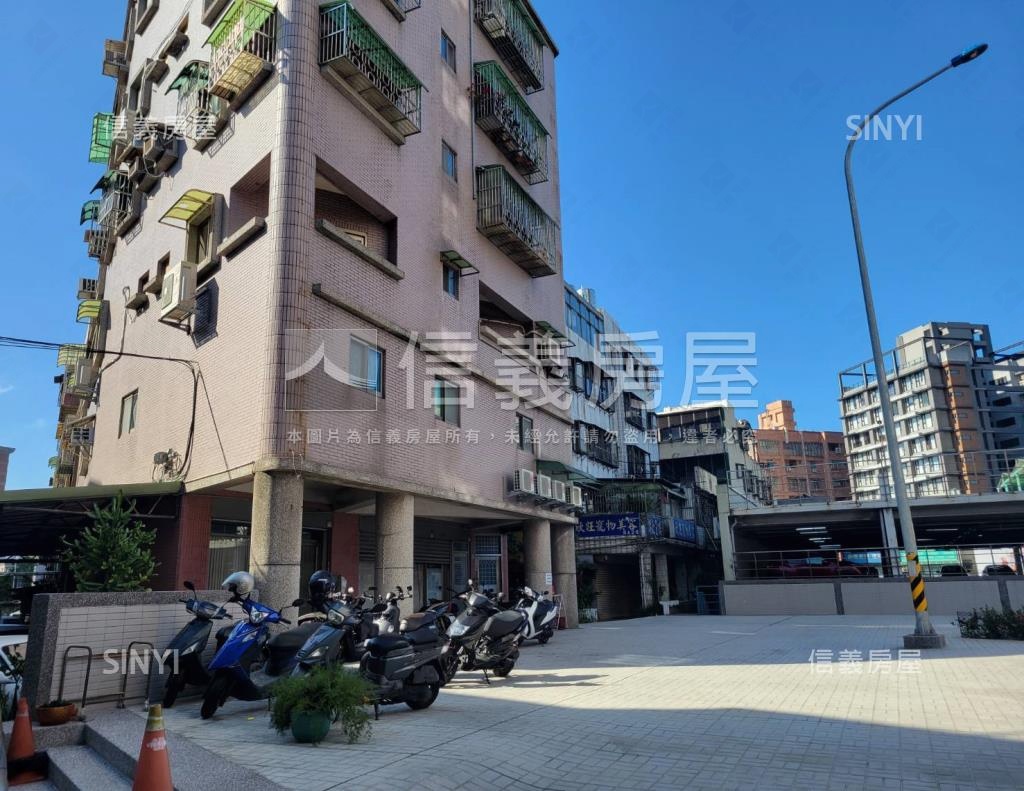 中正路4-6號公寓社區外觀及周邊環境