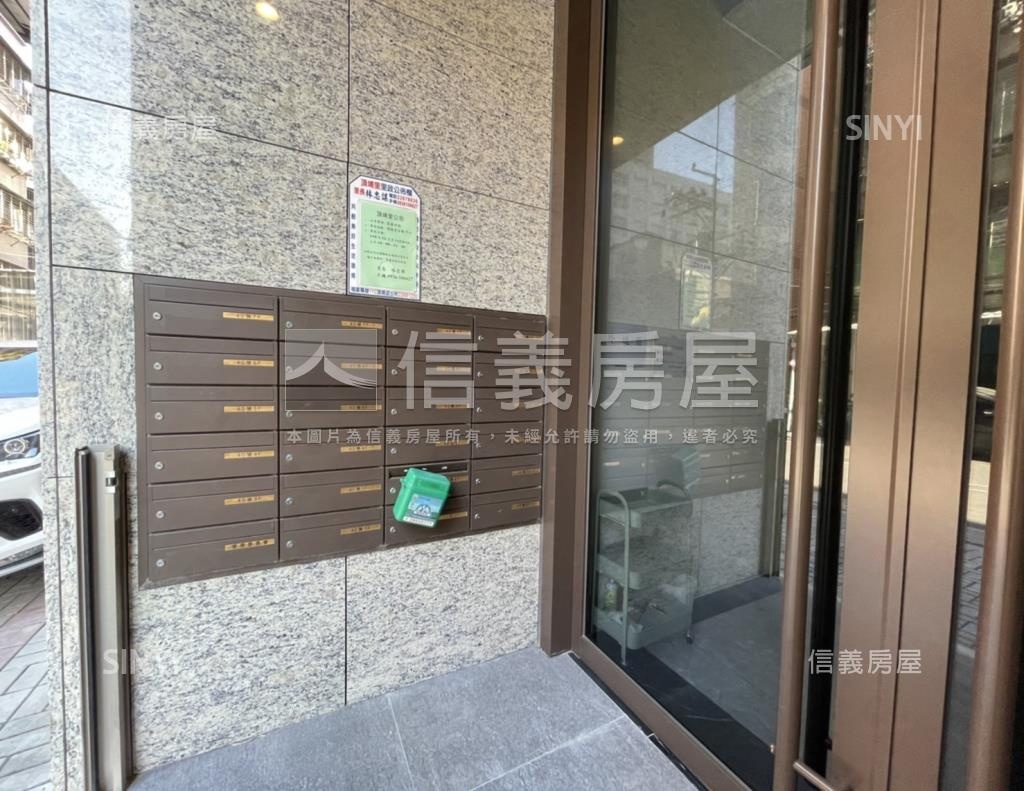 鋐霖易居社區外觀及周邊環境