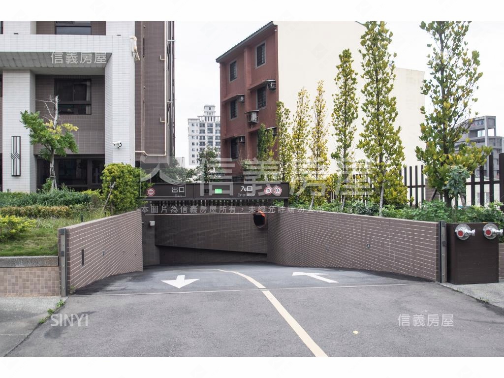 雲景景森社區外觀及周邊環境