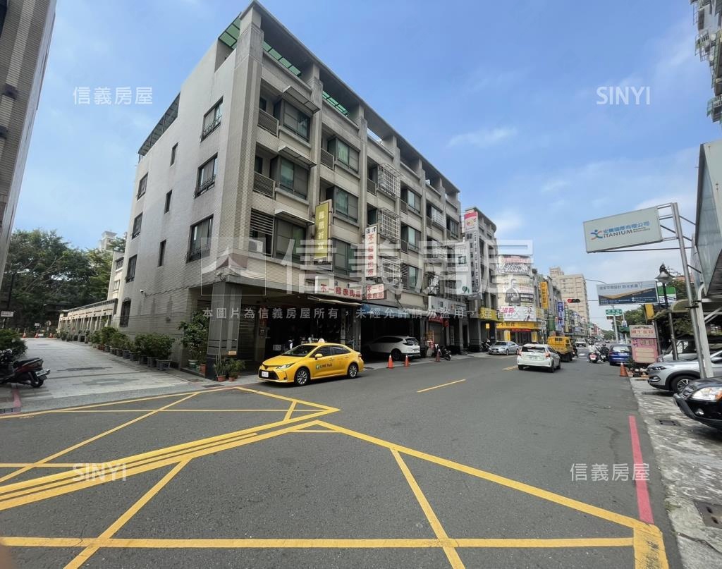 鳳凰新富社區外觀及周邊環境