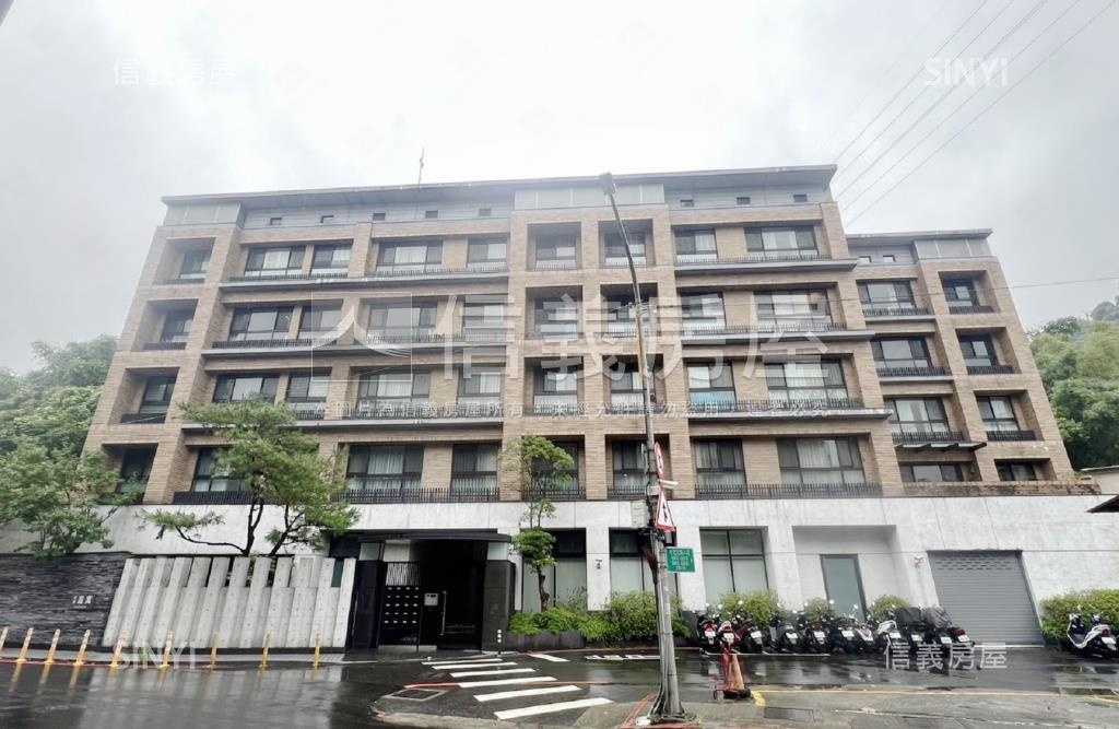 東煒富寓社區外觀及周邊環境