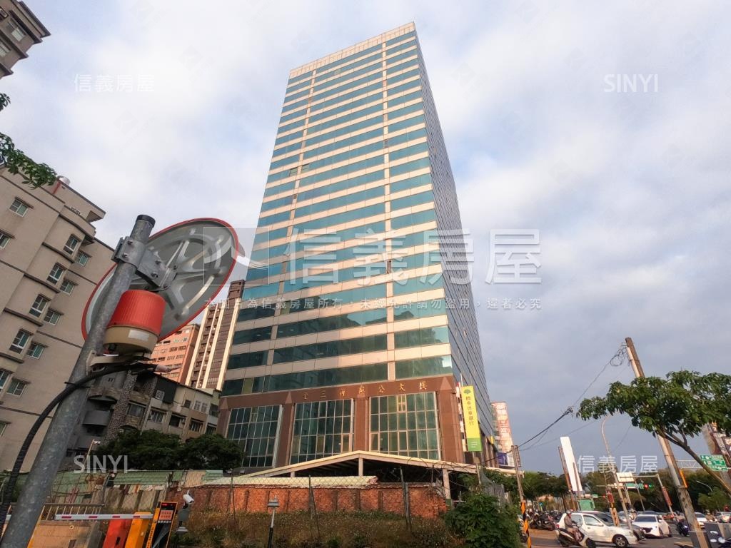 金三角辦公大樓社區外觀及周邊環境