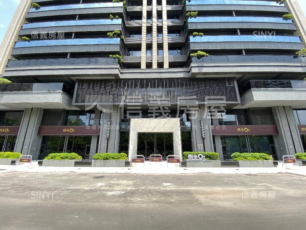 國泰O2馥建築社區外觀及周邊環境