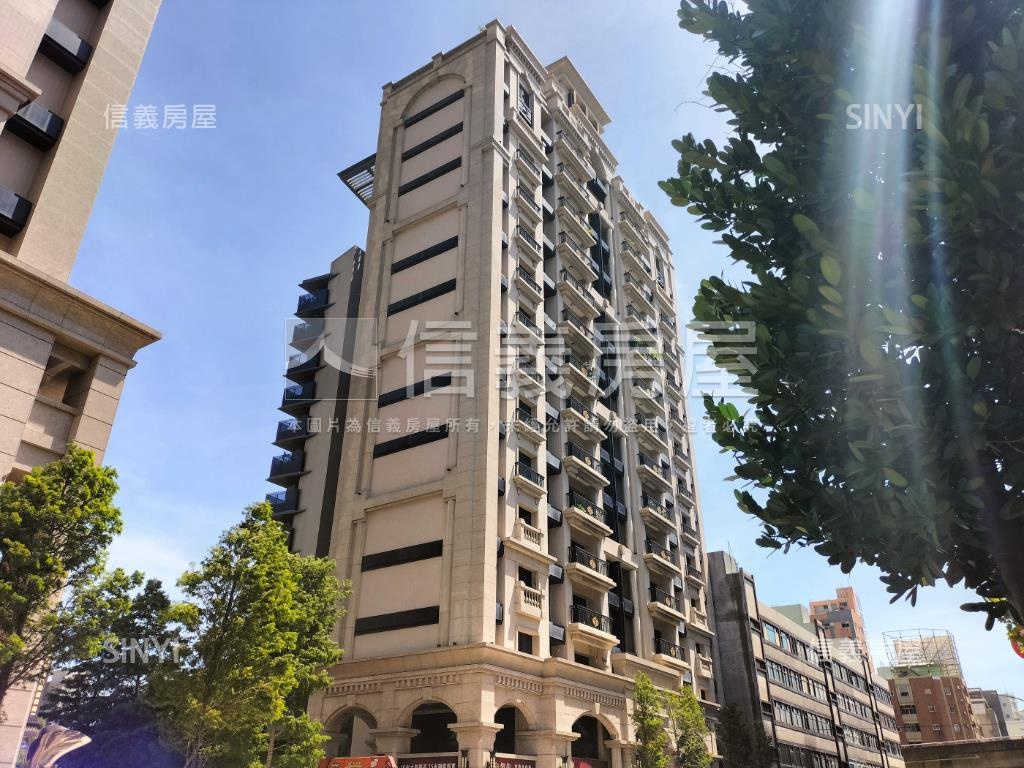 磐龍貳號樓社區外觀及周邊環境