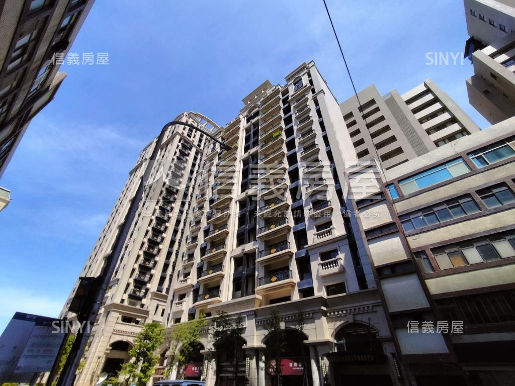 磐龍貳號樓社區外觀及周邊環境