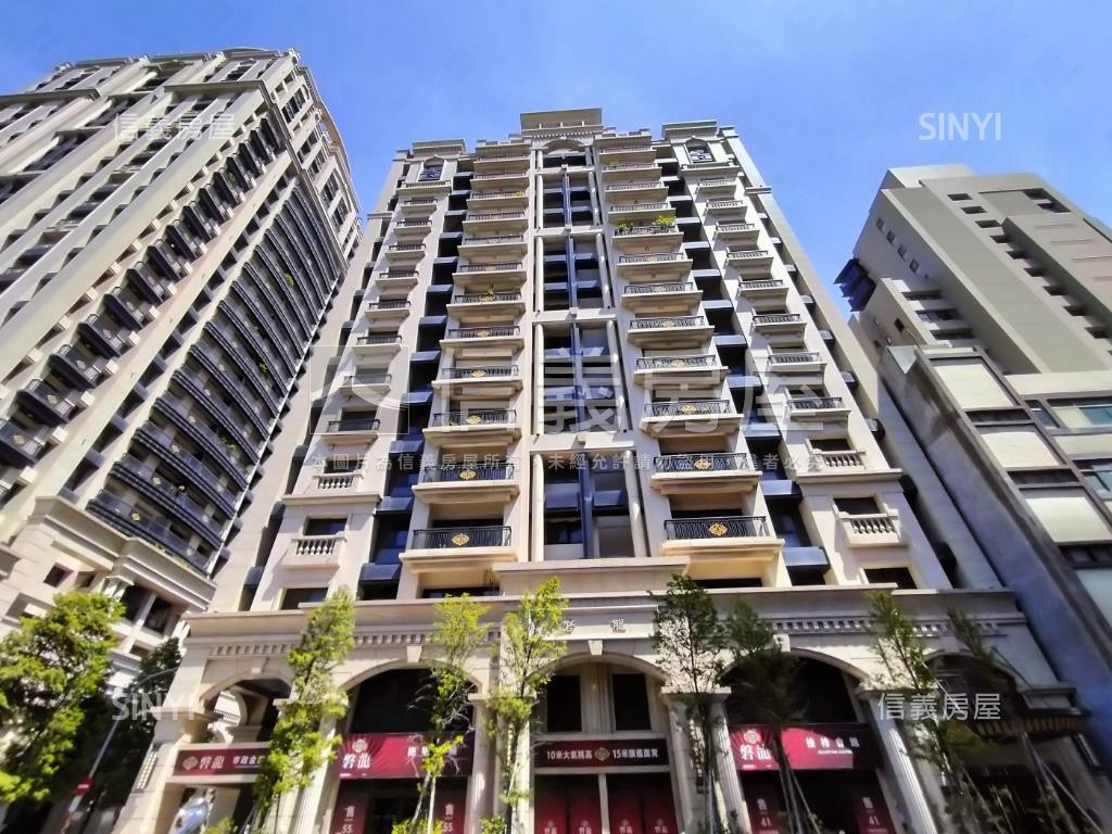 磐龍貳號樓社區外觀及周邊環境