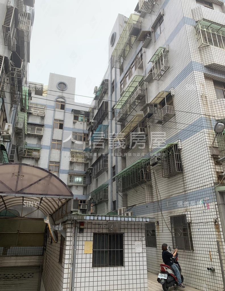 金品名園社區外觀及周邊環境