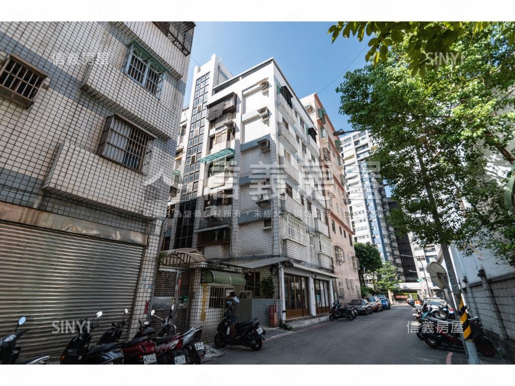 金品名園社區外觀及周邊環境