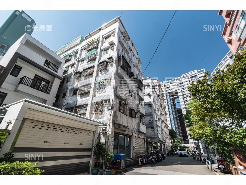 金品名園社區外觀及周邊環境