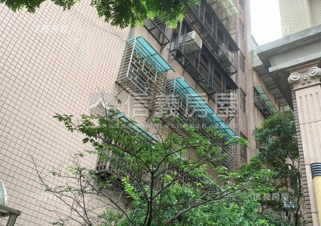 金品名園社區外觀及周邊環境