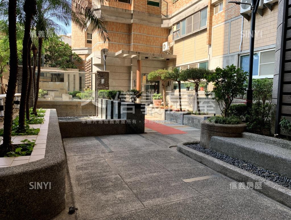 軍校錄社區外觀及周邊環境