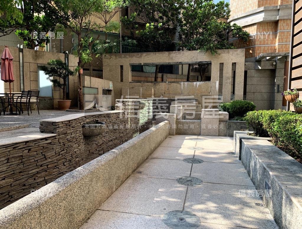 軍校錄社區外觀及周邊環境